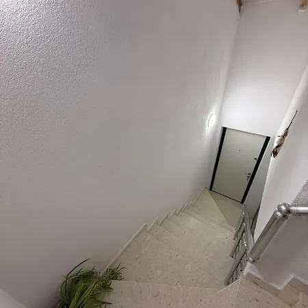 Elmar Apartment